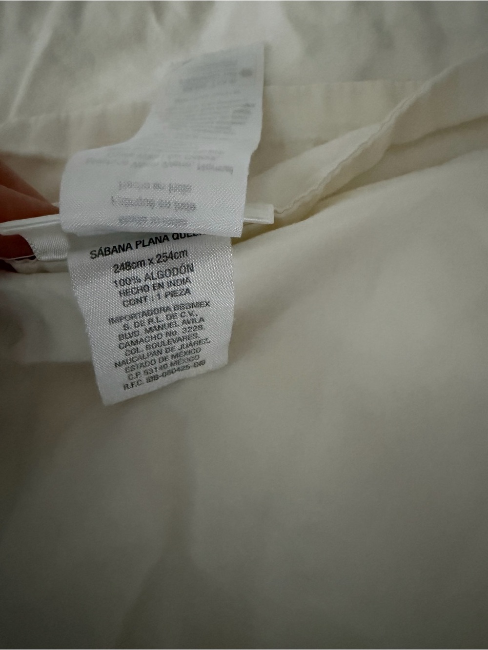 Nestwell 625 Thread Count Queen Flat Sheet + 2 Pillowcases | 100% Cotton | Ivory - Picture 4 of 4